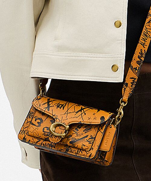 COACH グラフィティショルダーバッグ タビー ショルダー バッグ 20・グラフィティ プリント（ショルダー