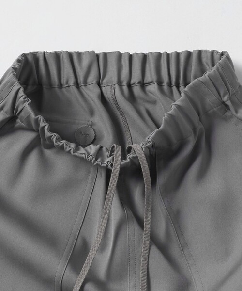 LOEFF（ロエフ）の「＜LOEFF＞ギャバジン ファティーグ パンツ（その他パンツ・レディース・グレー/ブラック・0/1）」の19枚目の写真