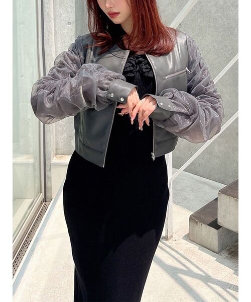 RESEXXY（リゼクシー）の「シアースリーブ合皮ブルゾン（ブルゾン・レディース・アイボリー/ブラック/チャコールグレー・FREE）」の3枚目の写真