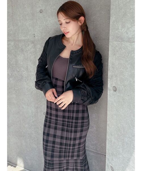 RESEXXY（リゼクシー）の「シアースリーブ合皮ブルゾン（ブルゾン・レディース・アイボリー/ブラック/チャコールグレー・FREE）」の20枚目の写真