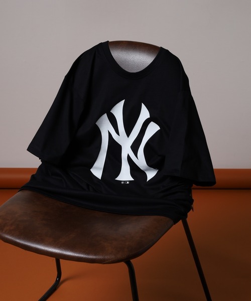 '47(フォーティーセブン)の「47Brand MLB公認 プリントTeeシャツ ヤンキース ドジャース(Tシャツ/カットソー・メンズ・ブルー系その他2/ブラック系その他2/ブラック/ブラック系その他5/ブラック系その他3/ブルー/ブラック系その他/ブルー系その他/ネイビー/ブラック系その他4/ホワイト/ホワイト系その他/ブラック系その他6・XL/L/M)」の1枚目の写真