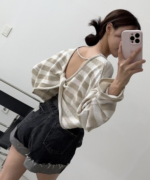 semuse(セミューズ)の「ボーダー柄バックカシュクールニットトップス(ニット/セーター・レディース・ブラック/ベージュ/ピンク・FREE)」の3枚目の写真