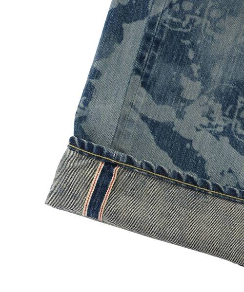 HYSTERIC GLAMOUR（ヒステリックグラマー）の「DROPPING&SKULL柄 スリムストレートデニムパンツ（デニムパンツ・メンズ・ライトインディゴブルー・28inch/29inch/30inch/31inch/32inch/34inch）」の5枚目の写真