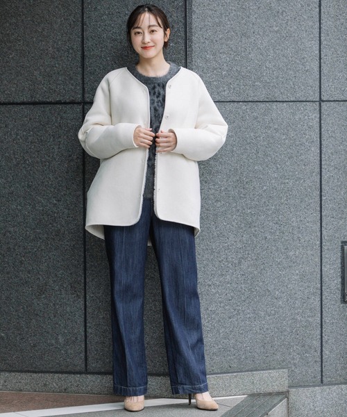 Munich(ミューニック)の「ウールシープボアムートンリバーシブルノーカラーコート(ムートンコート・レディース・アイボリー/ブラック/ライトベージュ・S)」の16枚目の写真