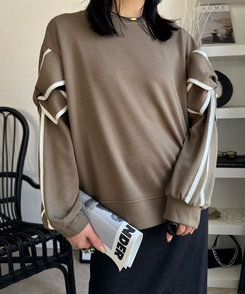 deux amour(ドゥーザムール)の「リボン付きトレーナー(スウェット・レディース・ベージュ/ブラック/カーキ/ホワイト・M~L)」の14枚目の写真