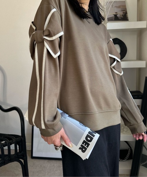 deux amour(ドゥーザムール)の「リボン付きトレーナー(スウェット・レディース・ベージュ/ブラック/カーキ/ホワイト・M~L)」の16枚目の写真