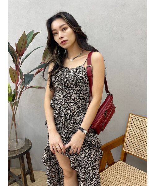 ギャザーアシンメトリーロングワンピース（ワンピース）｜EVRIS