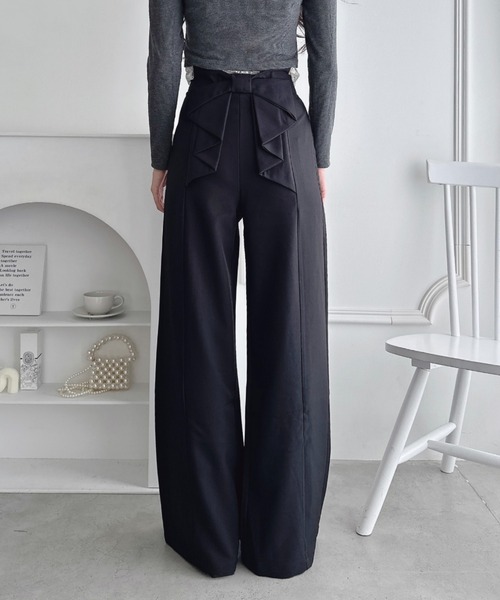 Loueme(ルエム)の「バックリボンタックパンツ(スラックス・レディース・ブラック/グレー・S/M)」の10枚目の写真