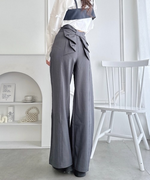Loueme(ルエム)の「バックリボンタックパンツ(スラックス・レディース・ブラック/グレー・S/M)」の5枚目の写真
