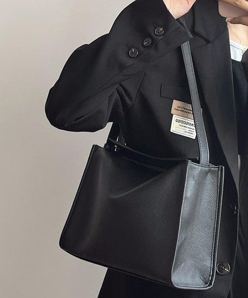 c.u.l(シーユーエル)の「スクエアー レザーライク ショルダーバッグ cula1312(ショルダーバッグ・レディース・ブラック・FREE)」の7枚目の写真