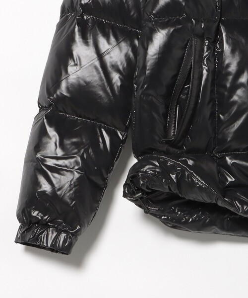BEAMS HEART（ビームスハート）の「【650フィルパワー＆ホワイトダックダウン】シャイニー フード ダウン ジャケット/Shiny Hooded Down Jacket（フード着脱可能・レギュラーフィット）（ダウンジャケット/コート・メンズ・ブラック/ネイビー・S/M/L/XL）」の18枚目の写真