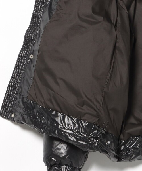 BEAMS HEART（ビームスハート）の「【650フィルパワー＆ホワイトダックダウン】シャイニー フード ダウン ジャケット/Shiny Hooded Down Jacket（フード着脱可能・レギュラーフィット）（ダウンジャケット/コート・メンズ・ブラック/ネイビー・S/M/L/XL）」の19枚目の写真