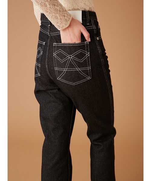 FURFUR（ファーファー）の「リボンステッチセミフレアデニムパンツ（デニムパンツ・レディース・ブラウン/ブラック/サックスブルー・0/1）」の17枚目の写真