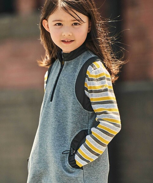 BeBe（ベベ）の「ポンチタフタ切り替えサークルポケットジャンパースカート(90~150cm)（ジャンパースカート・キッズ・グレー・90cm/150cm/130cm/120cm/100cm/110cm/140cm）」の3枚目の写真