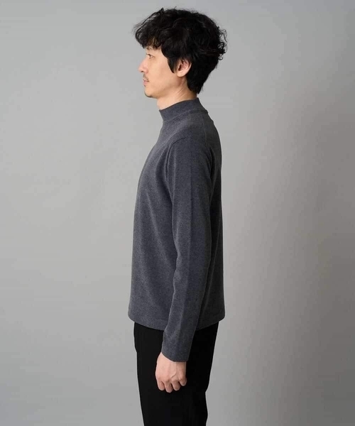 a.v.v(アーヴェヴェ)の「カチオンストレッチモックネックスTシャツ〈ON/OFF SERIES〉(Tシャツ/カットソー・メンズ・チャコールグレー/ブラック・50/48/46/44)」の15枚目の写真