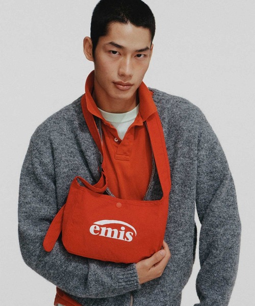 EMIS(イミス)の「NYLON MINI CROSSBODY BAG(メッセンジャーバッグ・レディース・ブラック/アイボリー/レッド・FREE)」の4枚目の写真