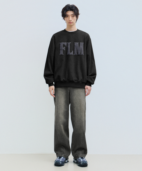 F.ILLUMINATE(フィルミネイト)の「FLM ブークルロゴスウェットシャツ-ブラック(スウェット・レディース・その他・SMALL/MEDIUM/LARGE)」の4枚目の写真