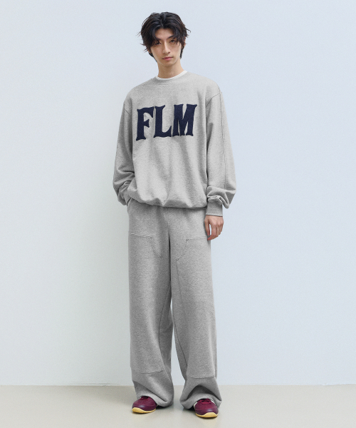 F.ILLUMINATE(フィルミネイト)の「FLM ブークルロゴスウェットシャツ-ブラック(スウェット・レディース・その他・SMALL/MEDIUM/LARGE)」の5枚目の写真