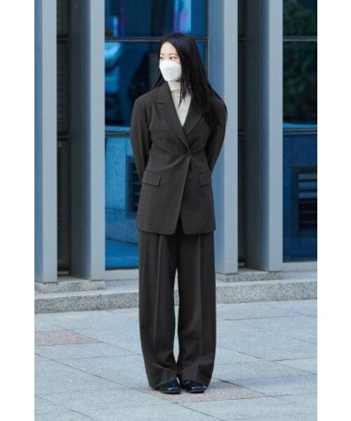 MUSINSA STANDARD WOMAN（ムシンサスタンダードウーマン）の「ウィメンズスリムクロップタートルネック長袖Tシャツ[クリーム]（Tシャツ/カットソー・レディース・その他・SMALL/MEDIUM/LARGE/X-SMALL）」の15枚目の写真