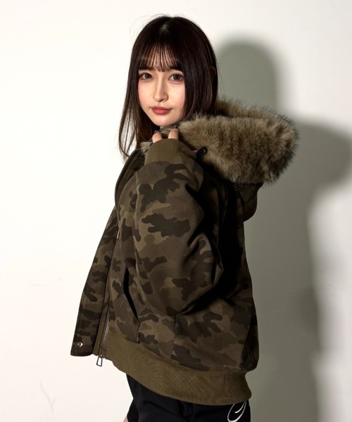 A'GEM/9 × .kom 『.kom/ドットケーオーエム』Y2K カモフラファー