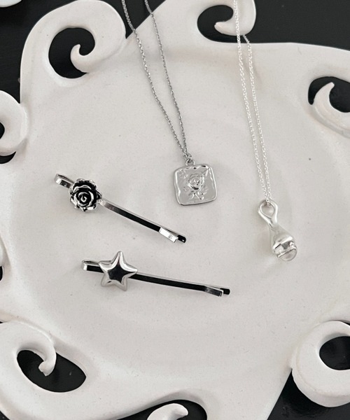 GIUNON(ジウノン)の「rose square plate necklace / ローズスクエアプレートネックレス(ネックレス・レディース・シルバー・FREE)」の15枚目の写真