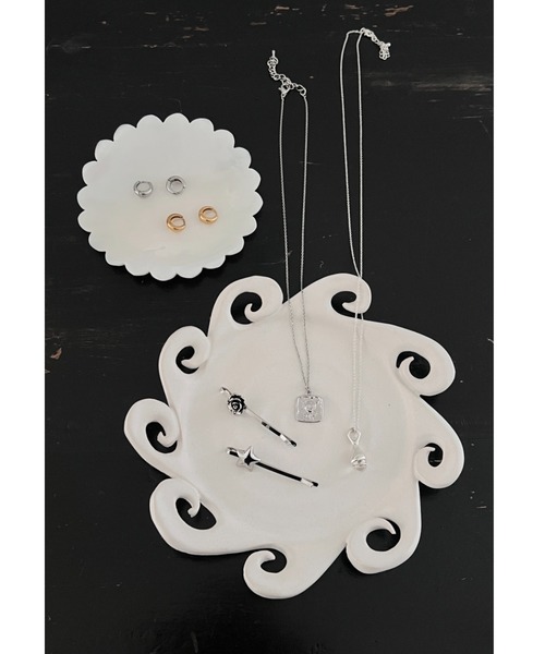 GIUNON(ジウノン)の「rose square plate necklace / ローズスクエアプレートネックレス(ネックレス・レディース・シルバー・FREE)」の14枚目の写真
