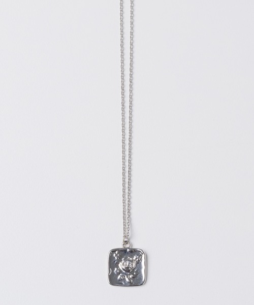 GIUNON(ジウノン)の「rose square plate necklace / ローズスクエアプレートネックレス(ネックレス・レディース・シルバー・FREE)」の16枚目の写真
