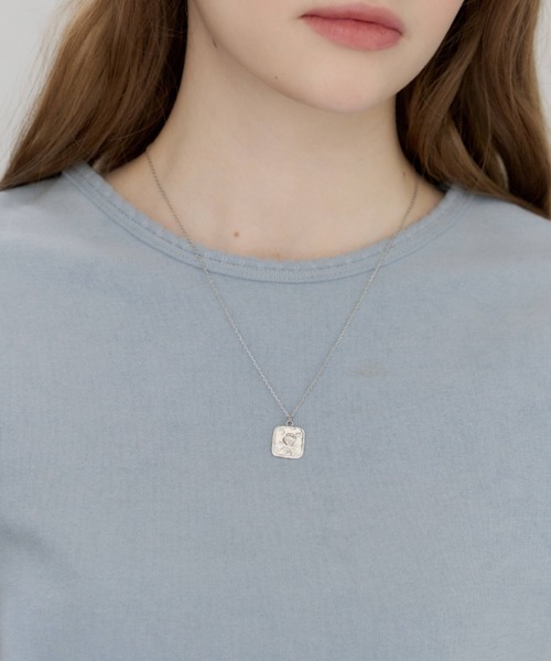 GIUNON(ジウノン)の「rose square plate necklace / ローズスクエアプレートネックレス(ネックレス・レディース・シルバー・FREE)」の21枚目の写真