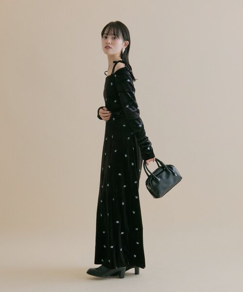 mystic（ミスティック）の「[森川企画]花柄ベロアワンピース（ワンピース・レディース・ピンク・2/1）」の2枚目の写真