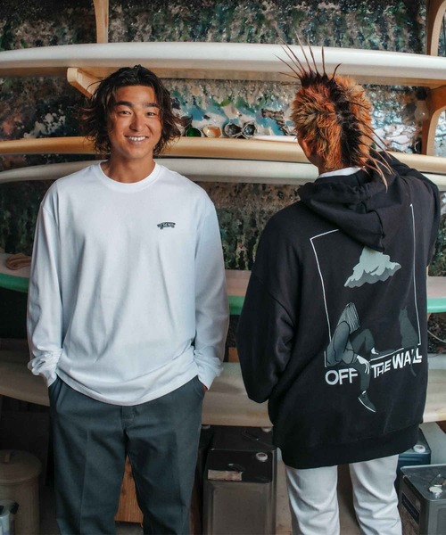 VANS（バンズ）の「YUSUKE HANAI Tシャツ / HANAI LS TEE White VN000SPSWHT1（Tシャツ/カットソー・メンズ・ホワイト・LARGE/MEDIUM/SMALL/X-LARGE/X-SMALL/XX-LARGE）」の7枚目の写真