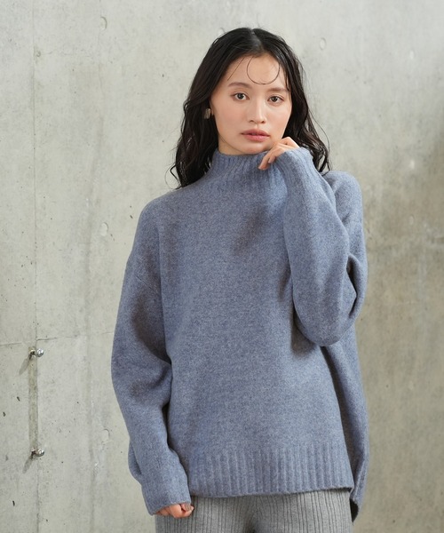 TRUDEA(トルディア)の「ミルドライクハイネックニット(ニット/セーター・レディース・アイボリー/ブルー/チャコールグレー/ピンク・MEDIUM)」の1枚目の写真