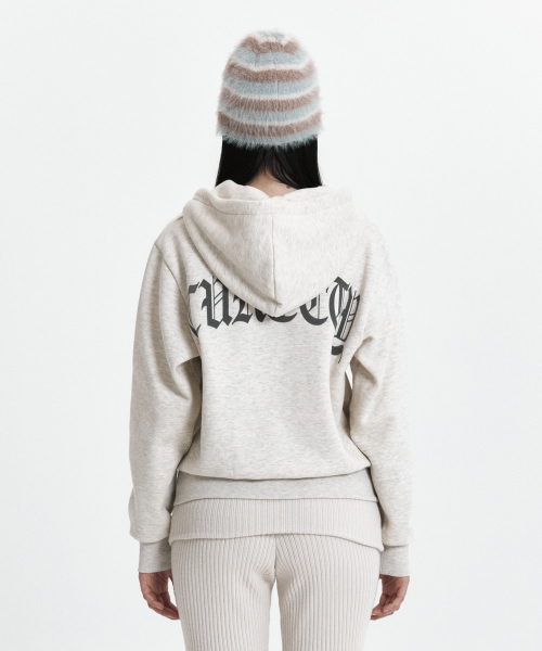 CURETTY(キュリティ)の「C VELVET LOGO FLEECE ZIP-UP HOODIE_OATMEAL(パーカー・レディース・オートミール・SMALL)」の3枚目の写真