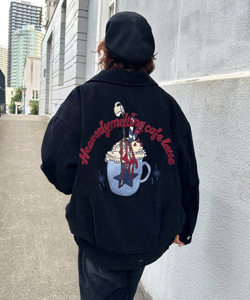 DOUBLE NAME(ダブルネーム)の「フロックツイル Dino CAFE BACK刺しゅうブルゾン(ブルゾン・レディース・ブラウン/ネイビー・FREE)」の9枚目の写真