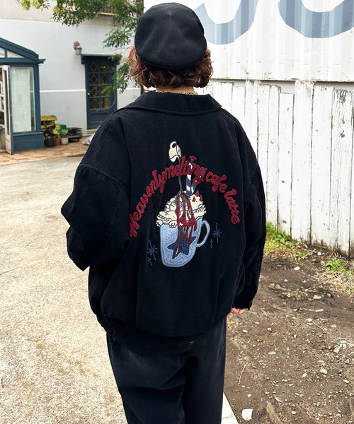 DOUBLE NAME(ダブルネーム)の「フロックツイル Dino CAFE BACK刺しゅうブルゾン(ブルゾン・レディース・ブラウン/ネイビー・FREE)」の17枚目の写真