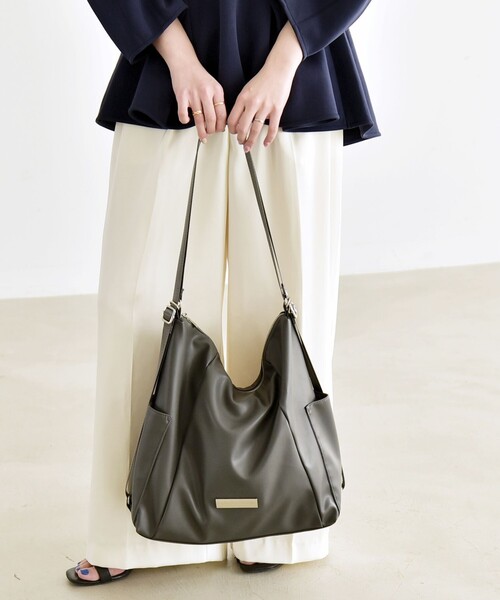 quaranciel(カランシエル)の「quaranciel: 3way リュックサック ワンハンドル トートバッグ(A4対応)(トートバッグ・レディース・チャコールグレー/ナチュラル/ブラック・ONE SIZE)」の10枚目の写真