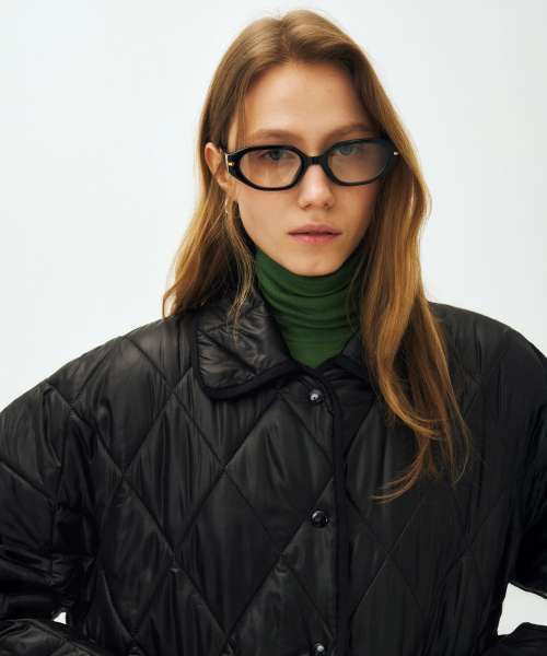MAIS(マイス)の「GLOSSY QUILTING RAGLAN JACKET / BLACK(ダウンジャケット/コート・レディース・ブラック・FREE)」の2枚目の写真