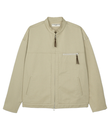 GUVO（グボ）の「Rough neck sports jacket, beige（MA-1）」