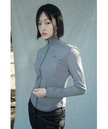 AEIAEIAE（エイエイエ）の「ハイネックスリムフィットジャージジップアップ[グレー]（ナイロンジャケット）」