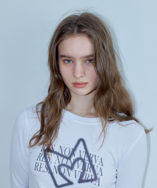 MARROT(マロット)の「シグニチャーロゴプリントTシャツ_ホワイト(Tシャツ/カットソー・レディース・その他・FREE)」の4枚目の写真