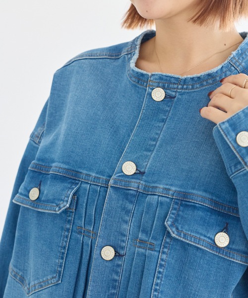 LAVEANGE（ラビアンジェ）の「ノーカラーデニムジャケット（デニムジャケット・レディース・ブルー・M/LL/3L/4L/5L）」の13枚目の写真