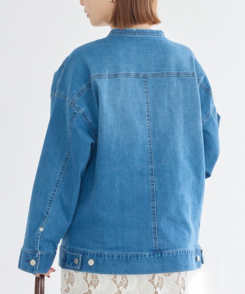 LAVEANGE（ラビアンジェ）の「ノーカラーデニムジャケット（デニムジャケット・レディース・ブルー・M/LL/3L/4L/5L）」の5枚目の写真