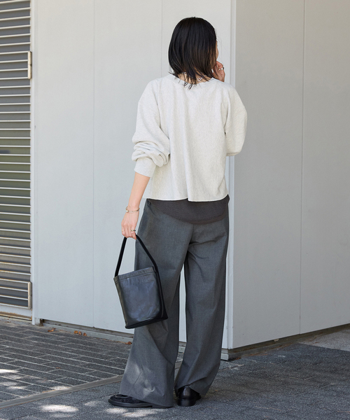 JOURNAL STANDARD（ジャーナルスタンダード）の「《追加》CROPPED LOGO SWEAT（スウェット・レディース・ブラウン/アイボリー/ブラック/ブラック系その他・FREE）」の17枚目の写真