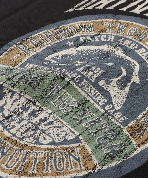 KRIFF MAYER（クリフメイヤー）の「【着る防虫】BUG PROOF プリントTシャツ フライ（防蚊加工・90'sレトロ・キャンプ・ドッグリンクコーデ）（Tシャツ/カットソー・メンズ・ブラウン/グリーン/ブラック・MEDIUM/LARGE/X-LARGE）」の7枚目の写真