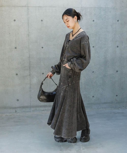 PAGEBOY（ページボーイ）の「＜まるでデニム見え！/紫外線カット/接触冷感＞マルデニZIPボレロ（カーディガン/ボレロ・レディース・ブラック/ブルー・FREE）」の9枚目の写真