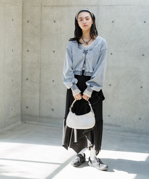 PAGEBOY（ページボーイ）の「＜まるでデニム見え！/紫外線カット/接触冷感＞マルデニZIPボレロ（カーディガン/ボレロ・レディース・ブラック/ブルー・FREE）」の15枚目の写真