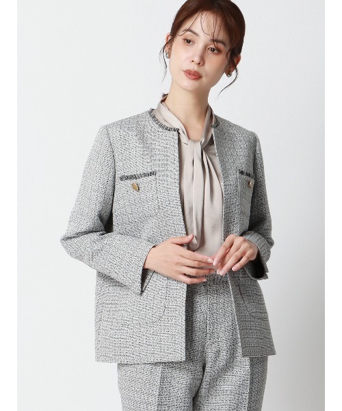 SUIT SQUARE（スーツスクエア）の「フリンジジャケット ノーカラー ハンドウォッシュ ツイード 織柄（ノーカラージャケット・レディース・ネイビー/ホワイト・36(7号)/38(9号)/40(11号)）」の2枚目の写真