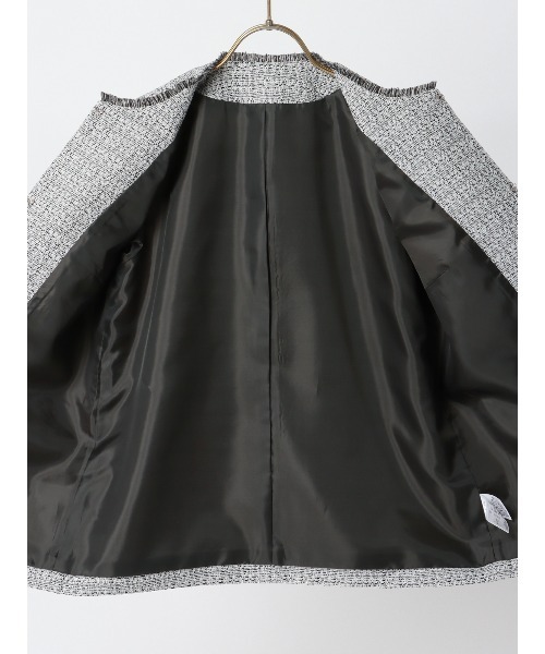 SUIT SQUARE（スーツスクエア）の「フリンジジャケット ノーカラー ハンドウォッシュ ツイード 織柄（ノーカラージャケット・レディース・ネイビー/ホワイト・36(7号)/38(9号)/40(11号)）」の10枚目の写真