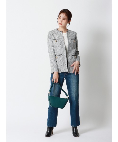 SUIT SQUARE（スーツスクエア）の「フリンジジャケット ノーカラー ハンドウォッシュ ツイード 織柄（ノーカラージャケット・レディース・ネイビー/ホワイト・36(7号)/38(9号)/40(11号)）」の4枚目の写真