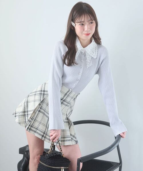 MAJESTIC LEGON(マジェスティックレゴン)の「リボンレース襟ニットカーディガン(カーディガン/ボレロ・レディース・アイボリー/ブラック/ピンク/ライトグレー/チャコールグレー・MEDIUM)」の4枚目の写真