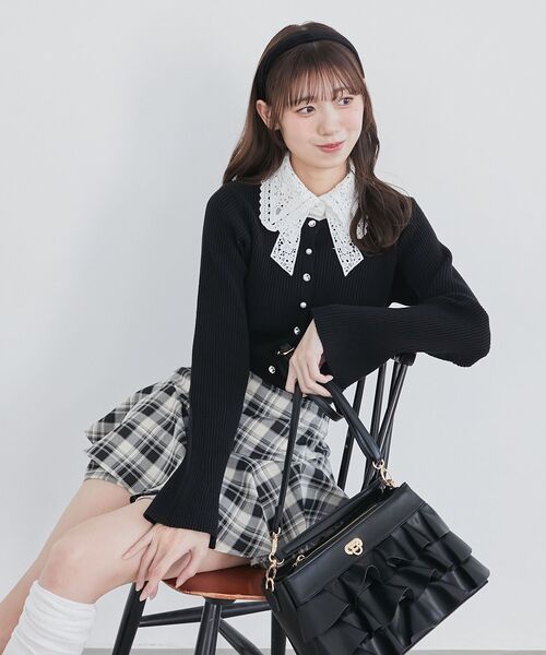 MAJESTIC LEGON(マジェスティックレゴン)の「リボンレース襟ニットカーディガン(カーディガン/ボレロ・レディース・アイボリー/ブラック/ピンク/ライトグレー/チャコールグレー・MEDIUM)」の3枚目の写真